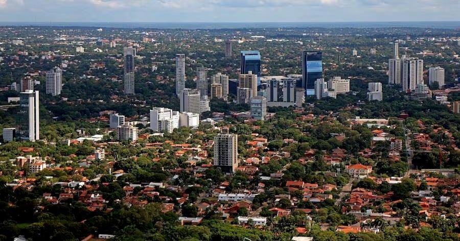 Fitch mantiene calificación de Paraguay en BB+ con perspectiva positiva