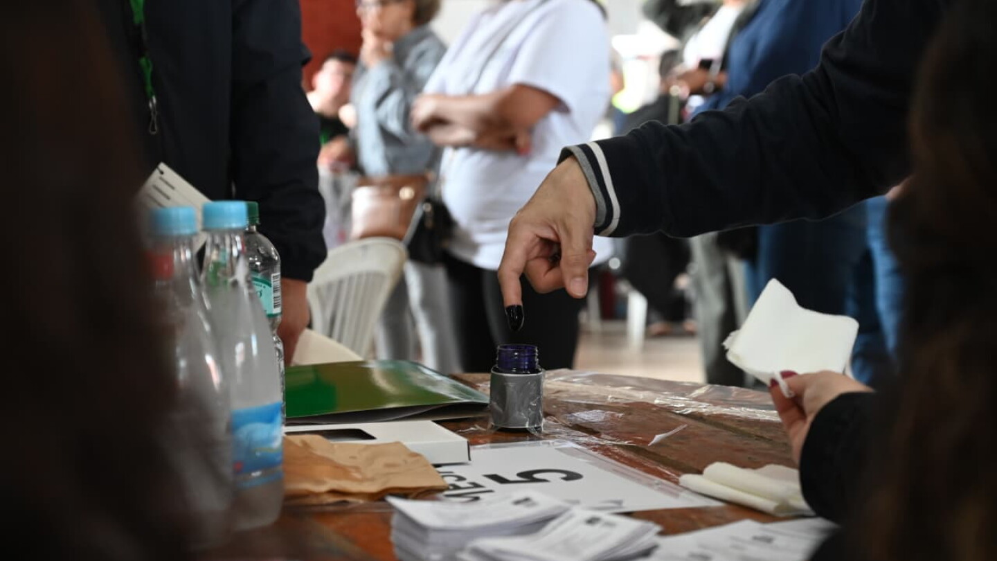 Colorados se llevan doce intendencias en Central y liberales se quedan con siete