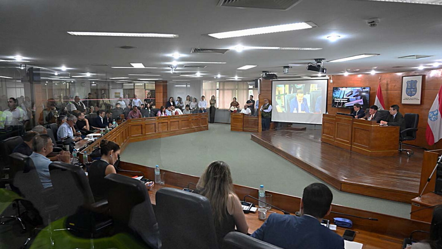 Asunción: Nuevo contrato ya no sería tratado y deberá analizar intendenta