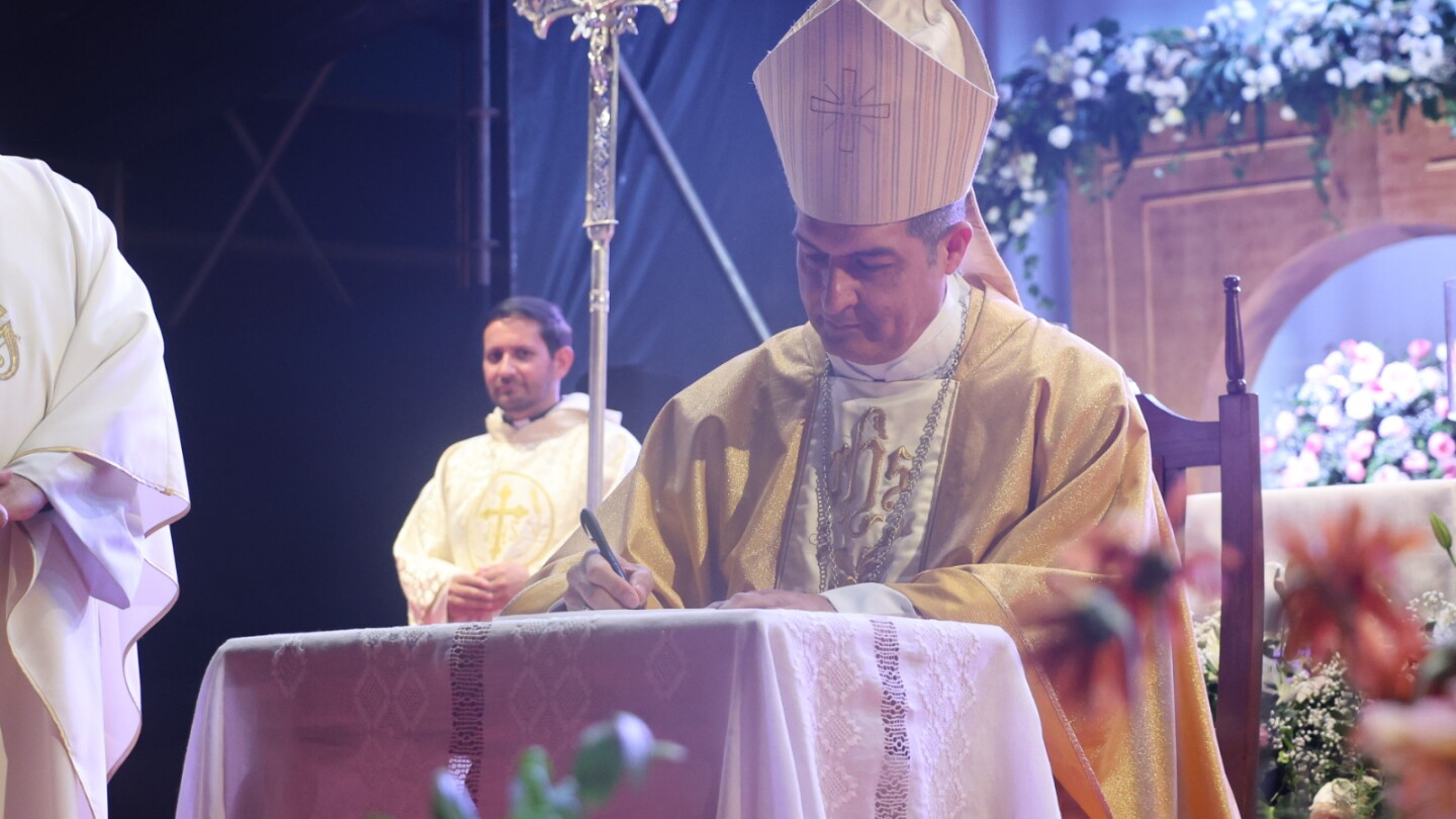 Monseñor Gabriel Escobar pastoreará en comunidades de tres ciudades
