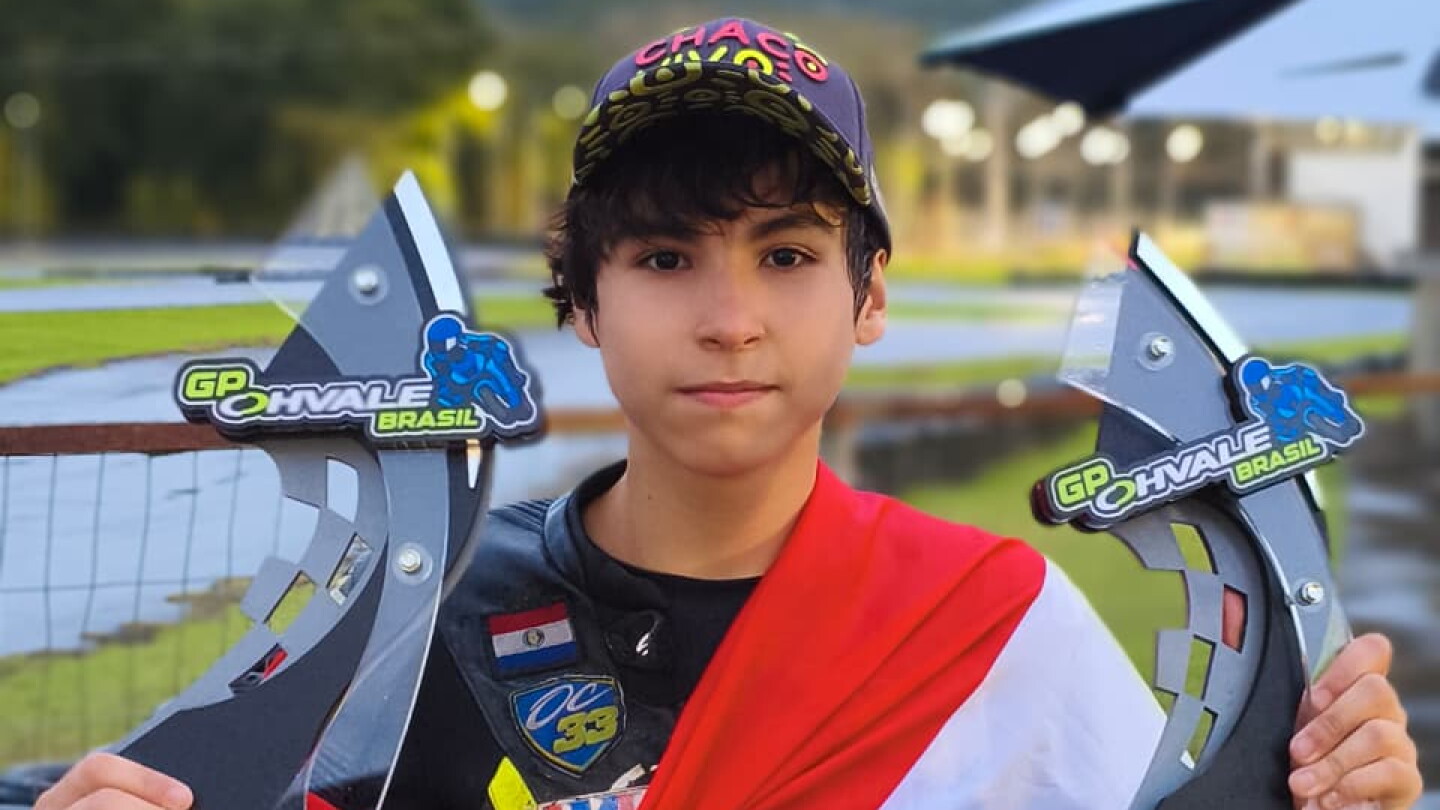 Oliver Cuevas acelera su sueño mundial
