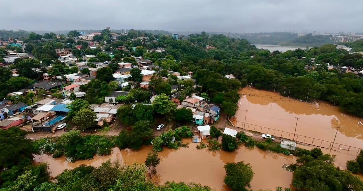 Inundaciones: cientos de familias fueron evacuadas en Ciudad del Este, Concepción, Cerrito y Ayolas
