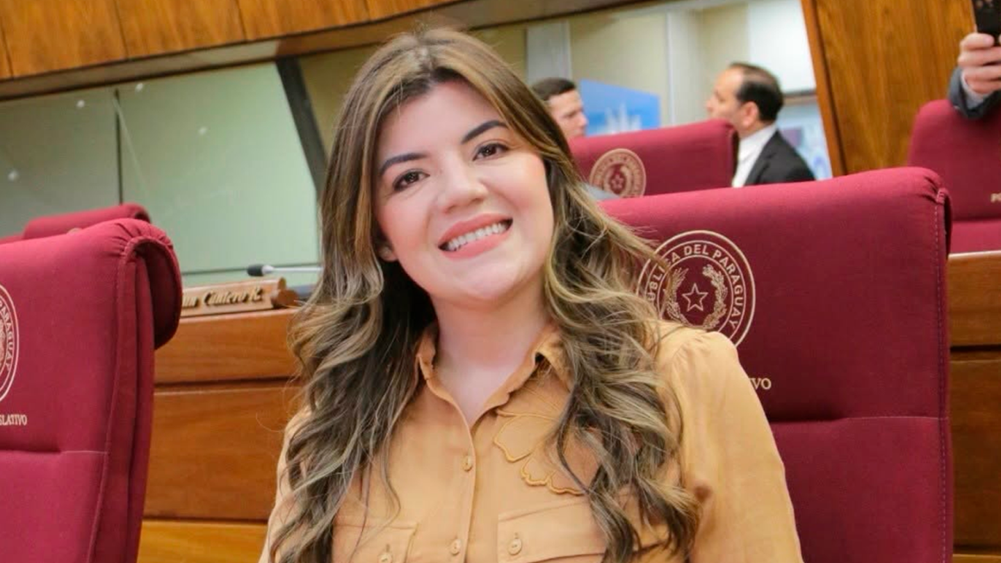 Diputada desiste integrar cuestionada comitiva que "defenderá" informe sobre la mujer