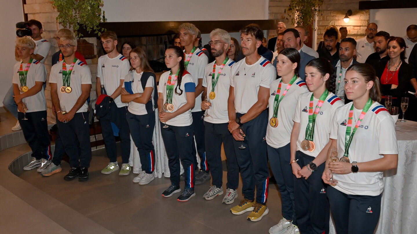 Homenaje a delegación francesa