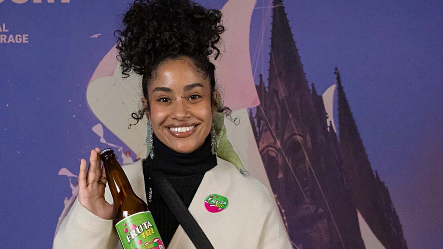 Paraguaya suma su talento a premiado corto FrutaFizz en Brasil