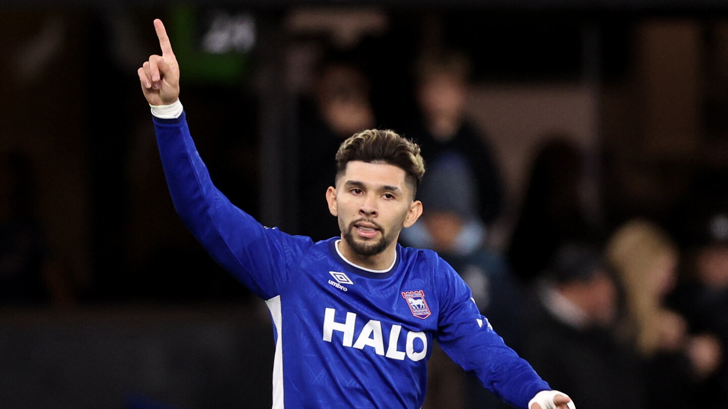 Julio Enciso marca su primer gol en la temporada