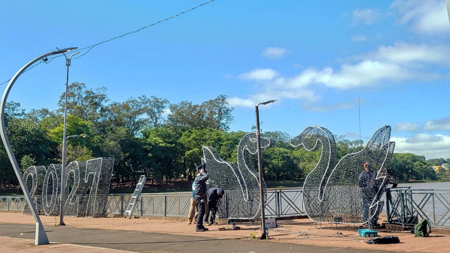 Ciudad del Este se prepara para celebrar la Navidad con decoraciones en múltiples avenidas