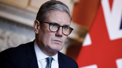 Por qué Starmer pasó de una victoria electoral aplastante a renunciar menos de dos años tras asumir como primer ministro de Reino Unido